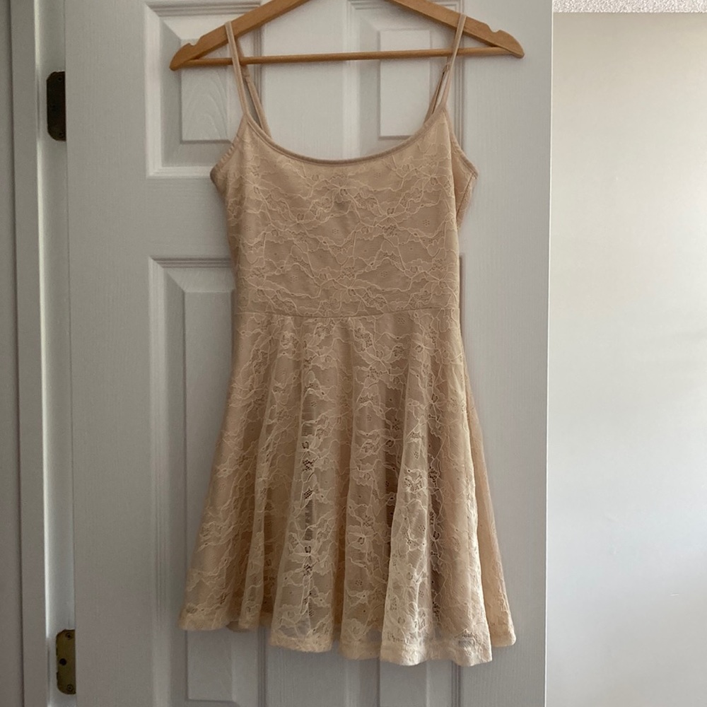 Nude cream lace divided skater fit and flare dress 4 xs